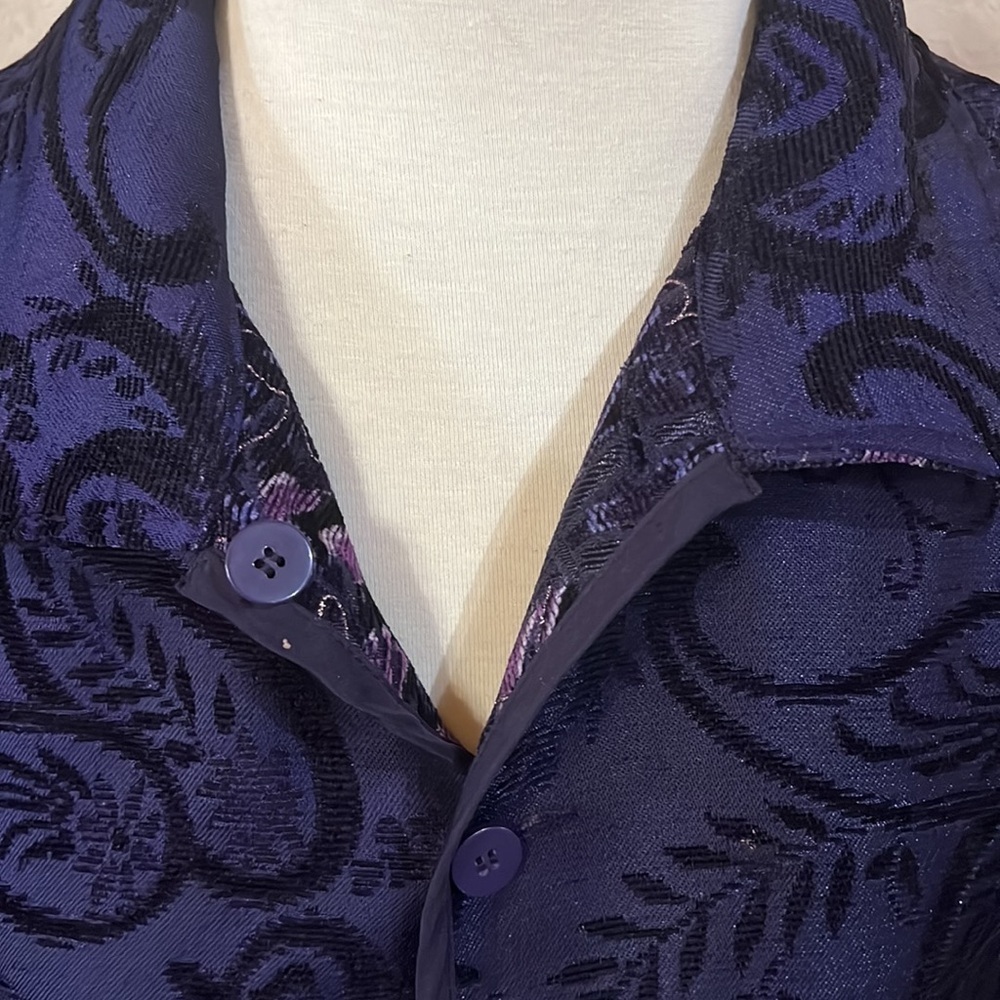 Beautiful Reversible Jacket - Picture 5 of 7
